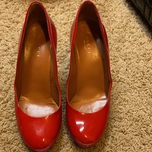 Gucci pumps